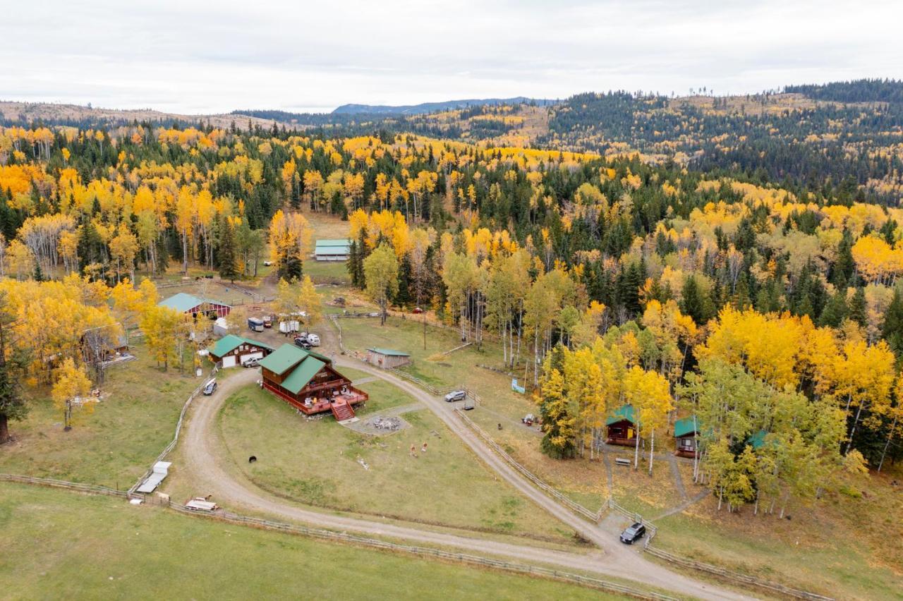 Farm stay Montana Hill Guest Ranch Bridge Lake